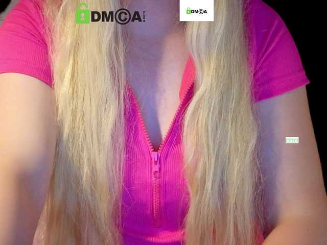 Vika-iz-Prostokvashino live cam on BongaCams