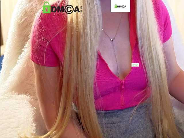 Vika-iz-Prostokvashino live cam on BongaCams