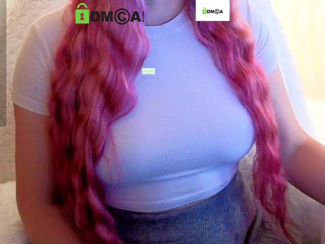 Vika-iz-Prostokvashino live cam on BongaCams