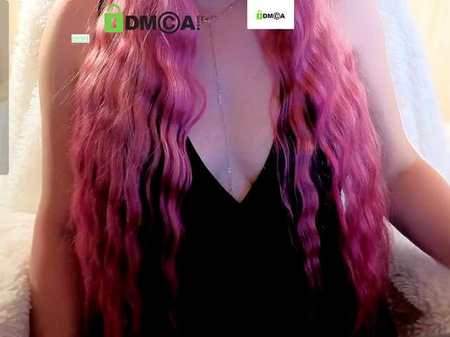 Vika-iz-Prostokvashino live cam on BongaCams
