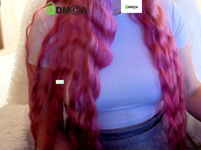 Vika-iz-Prostokvashino live cam on BongaCams