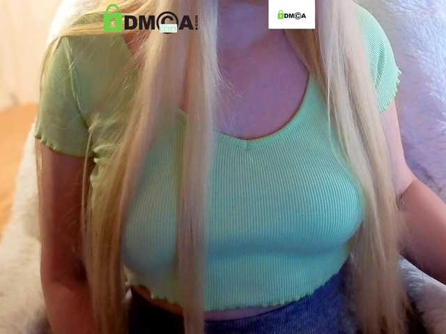 Vika-iz-Prostokvashino live cam on BongaCams