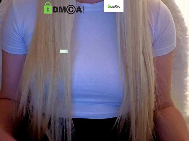 Vika-iz-Prostokvashino live cam on BongaCams