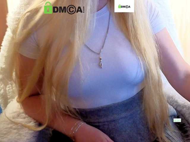 Vika-iz-Prostokvashino live cam on BongaCams