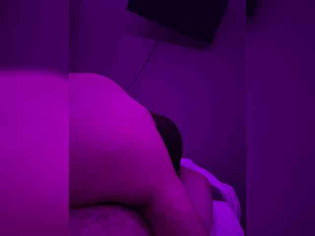 LegendCouple webcam