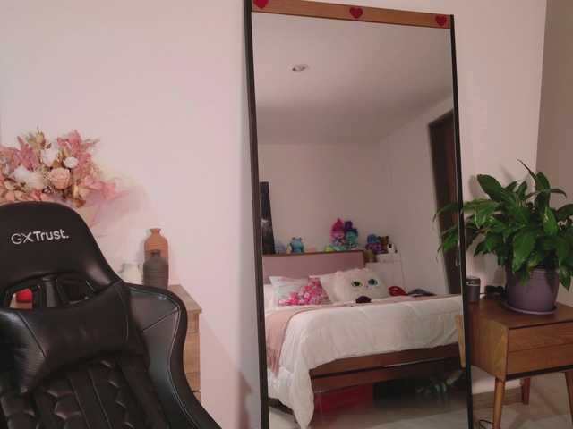 sexy-natty live cam on BongaCams