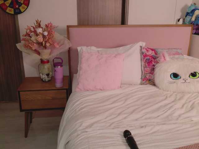 sexy-natty live cam on BongaCams