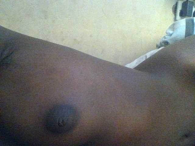 Petitepussy live cam on BongaCams