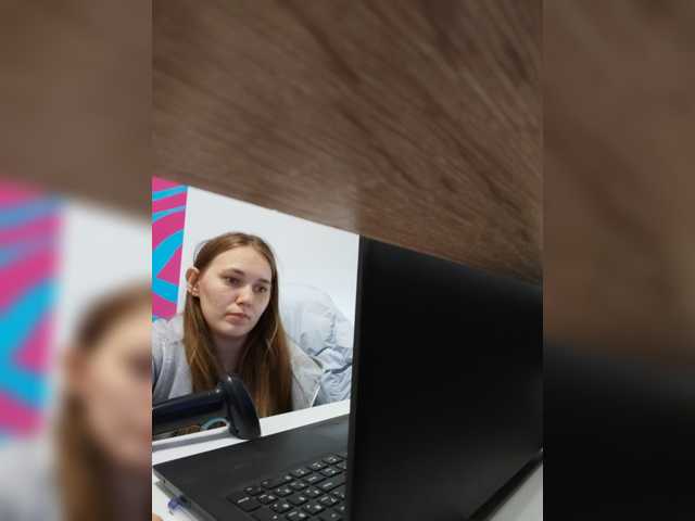 Kisa75, live now on BongaCams