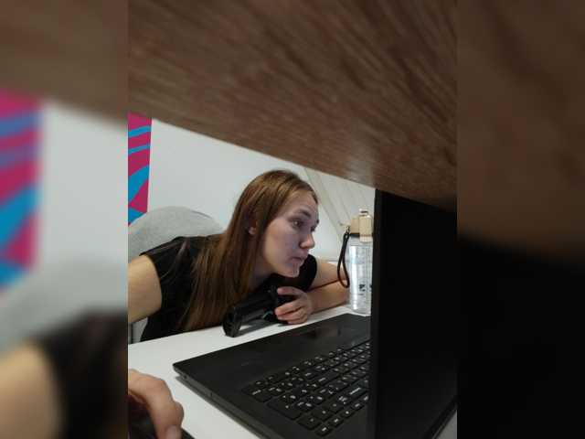 Kisa75, live now on BongaCams