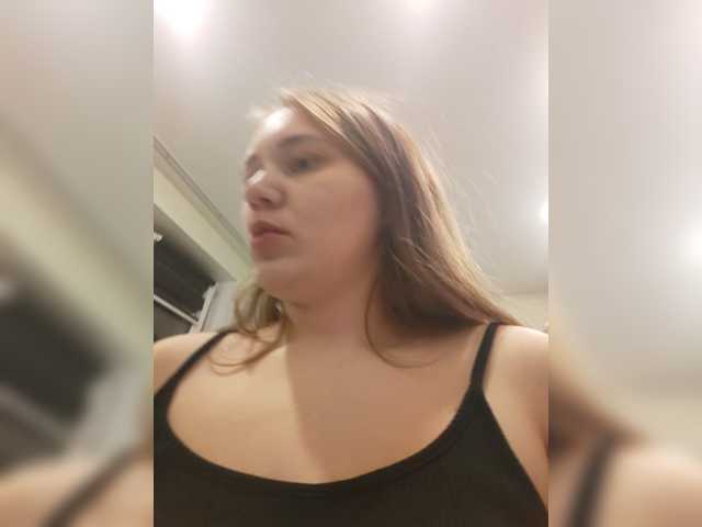 Kisa75 live cam on BongaCams