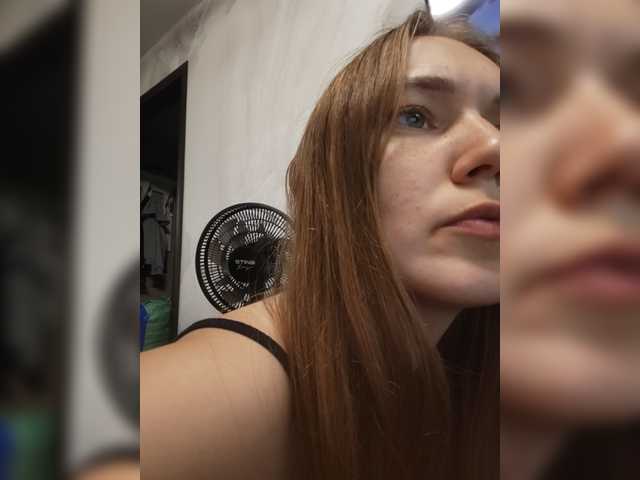 Kisa75 live cam on BongaCams