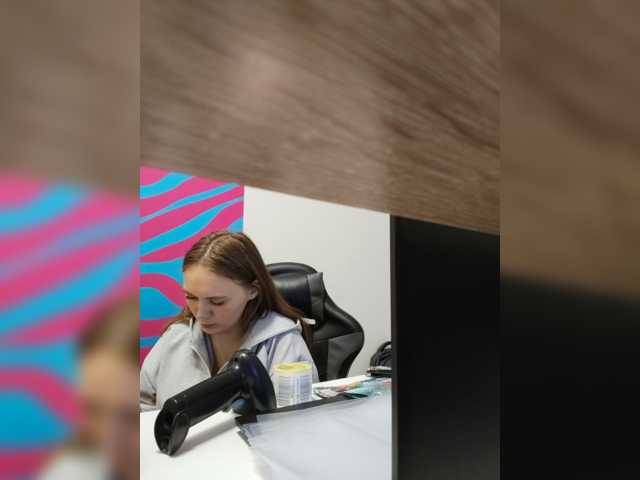 Kisa75 live cam on BongaCams