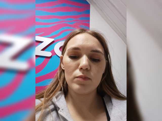 Kisa75 live cam on BongaCams