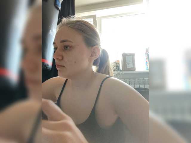 Kisa75 live cam on BongaCams