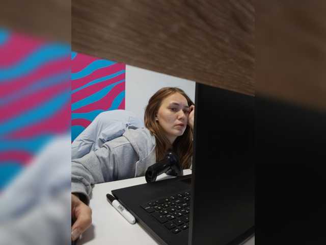 Kisa75 live cam on BongaCams