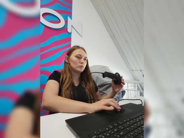 Kisa75 live cam on BongaCams