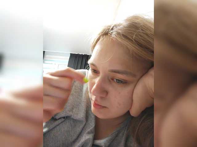 Kisa75 live cam on BongaCams