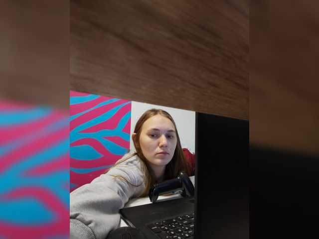 Kisa75, live now on BongaCams