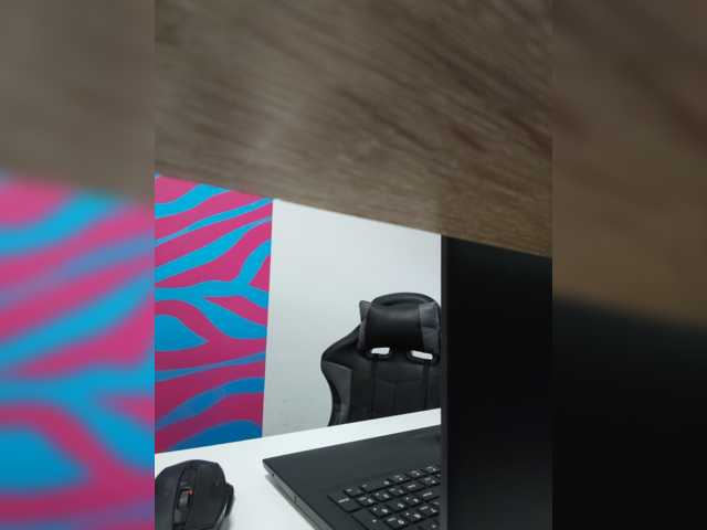 Kisa75 live cam on BongaCams