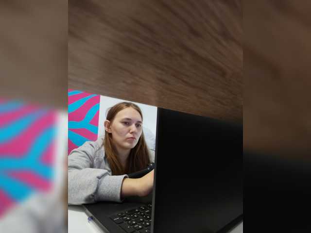 Kisa75, live now on BongaCams
