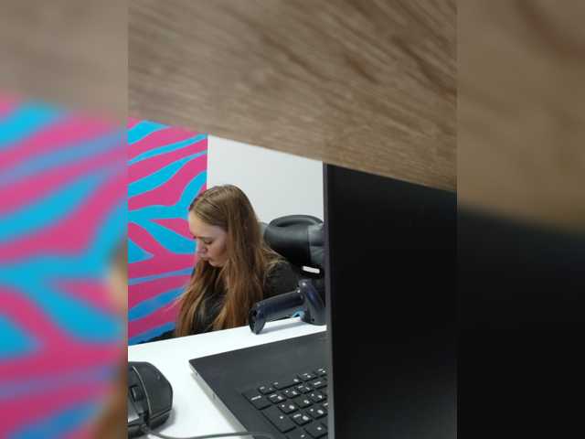 Kisa75 live cam on BongaCams
