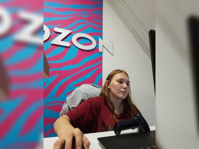 Kisa75 live cam on BongaCams