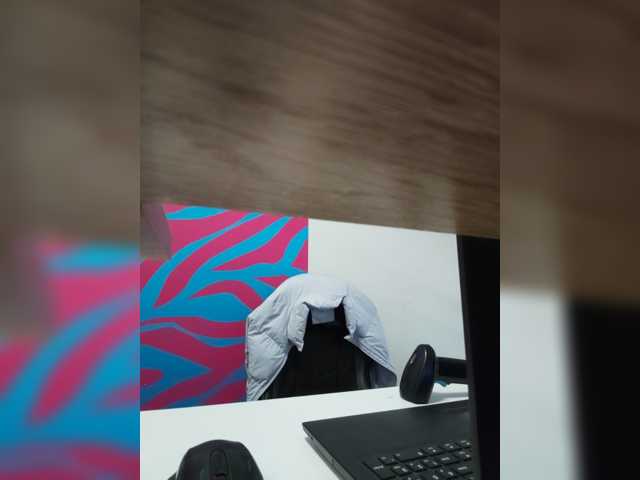 Kisa75, en vivo ahora en BongaCams