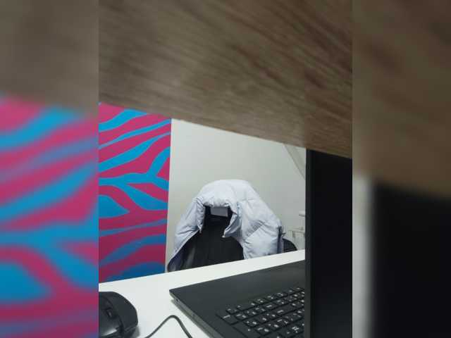 Kisa75 live cam on BongaCams