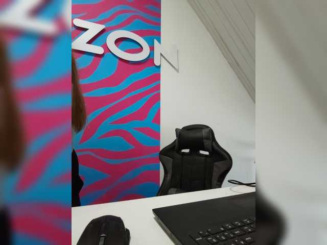 Kisa75 live cam on BongaCams