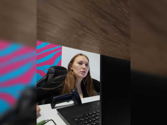 Kisa75 live cam on BongaCams