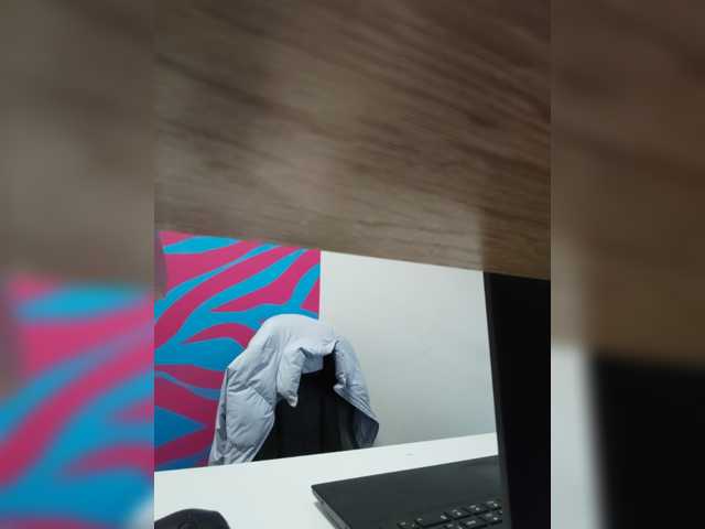 Kisa75 live cam on BongaCams