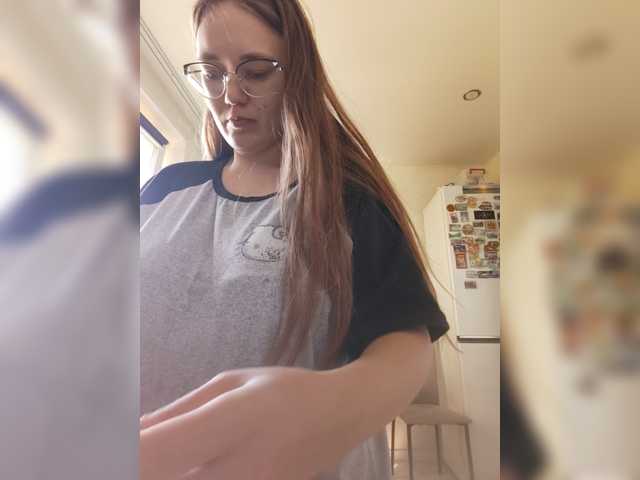 Kisa75 live cam on BongaCams