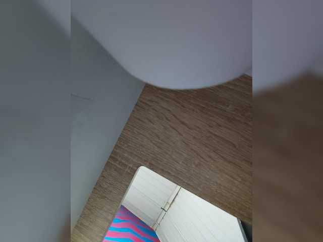 Kisa75 live cam on BongaCams