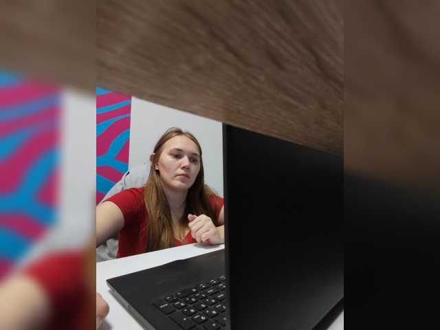 Kisa75 live cam on BongaCams