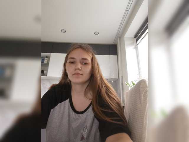 Kisa75 live cam on BongaCams