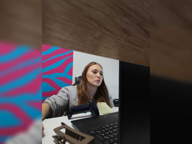 Kisa75 live cam on BongaCams