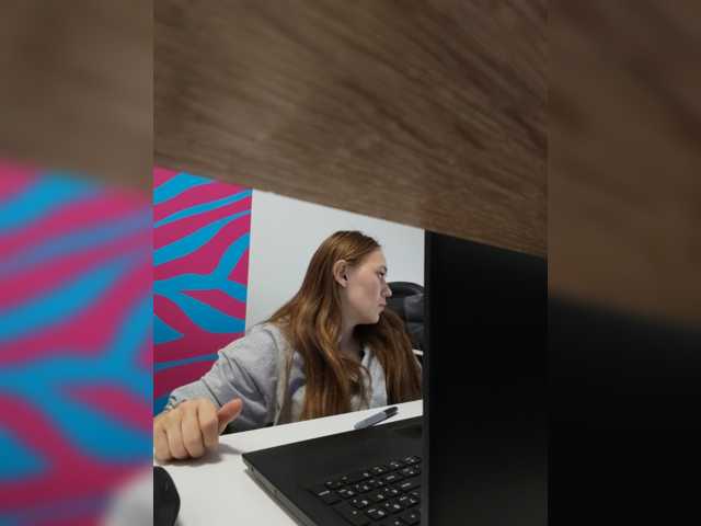 Kisa75 live cam on BongaCams
