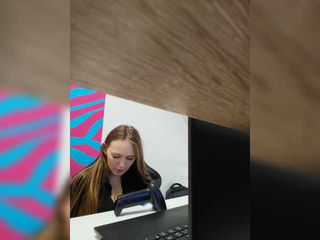 Kisa75 live cam on BongaCams
