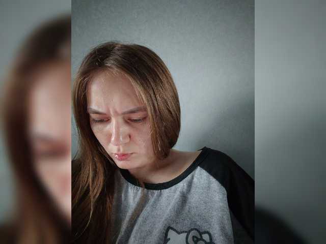 Kisa75 live cam on BongaCams