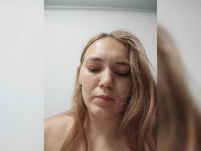 Kisa75 live cam on BongaCams