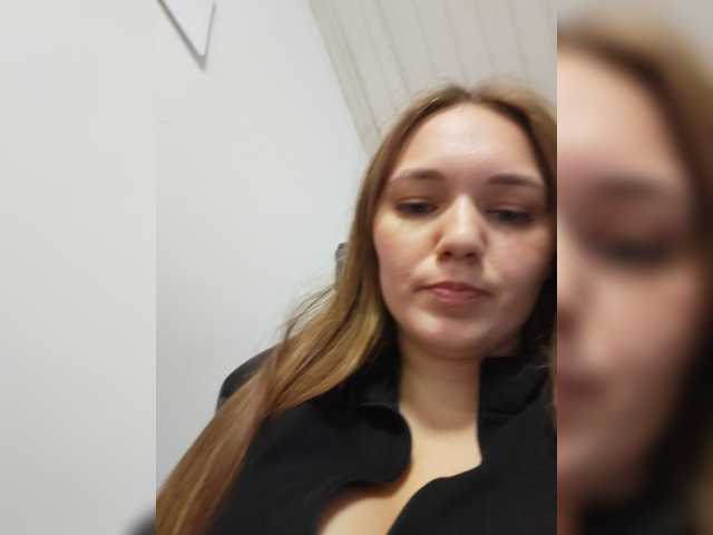 Kisa75 live cam on BongaCams