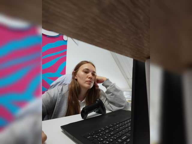 Kisa75 live cam on BongaCams