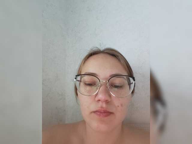 Kisa75 live cam on BongaCams
