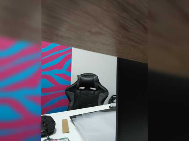 Kisa75 live cam on BongaCams