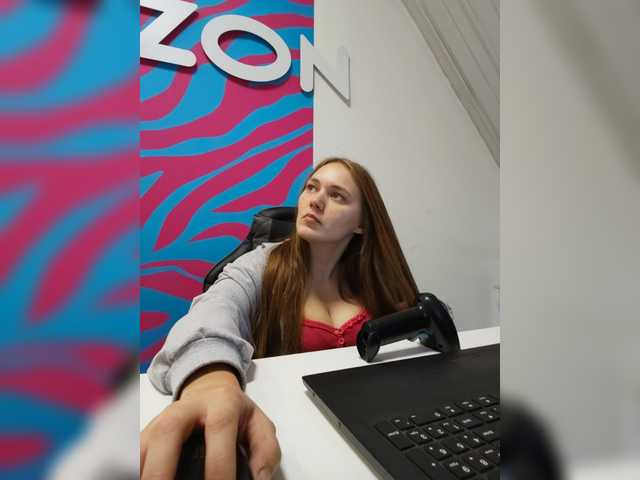 Kisa75 live cam on BongaCams