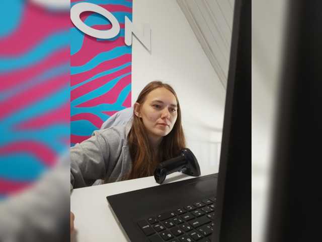 Kisa75 live cam on BongaCams