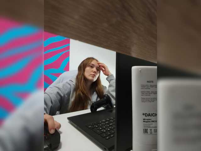 Kisa75 live cam on BongaCams