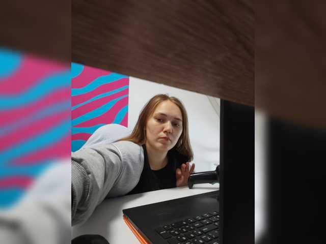 Kisa75, en directo ahora en BongaCams
