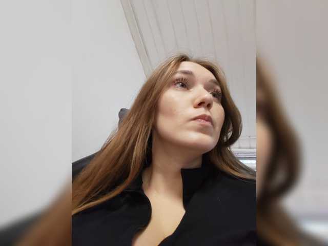 Kisa75 live cam on BongaCams